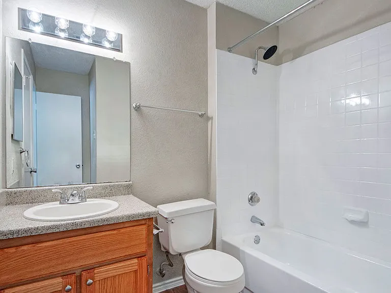 Quail Crossing Apartments — Photo 16