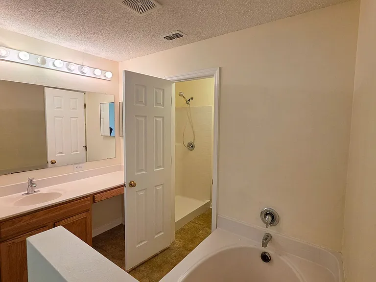 2644 12th Sq SW — Photo 18