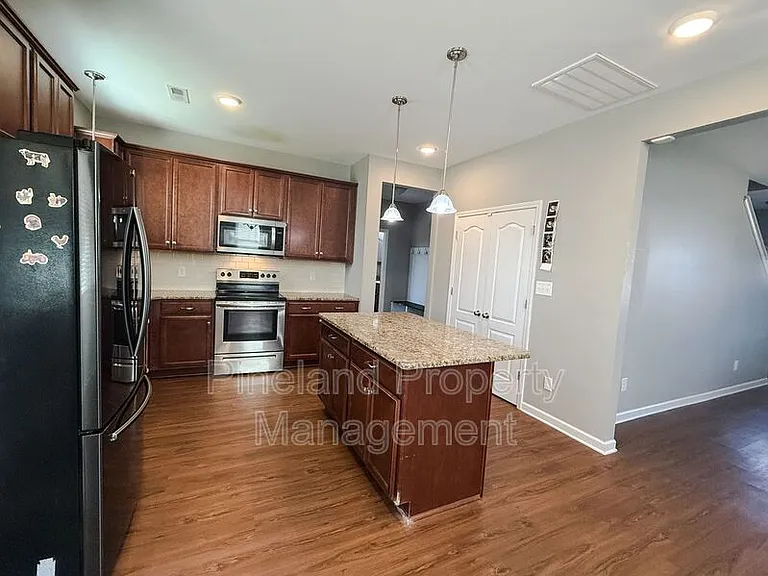 268 Chatfield Dr — Photo 7