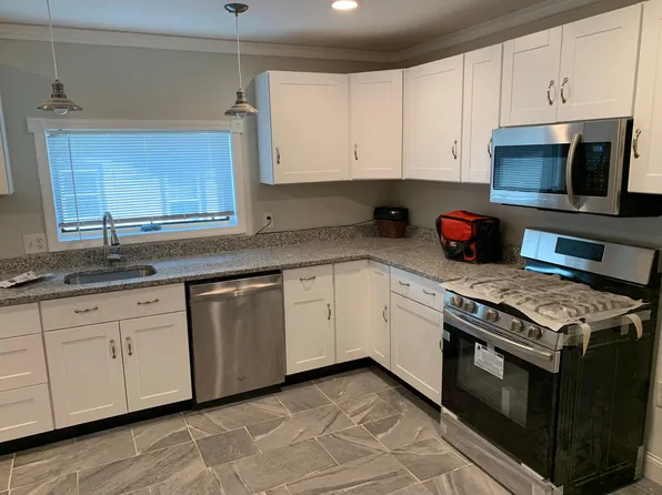 26 Clyde Rd #1, Watertown, MA 02472