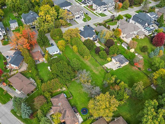5th image of 39 Maple Grove Ave
