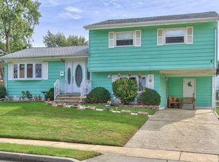 108 Boulevard W, Keyport, NJ 07735