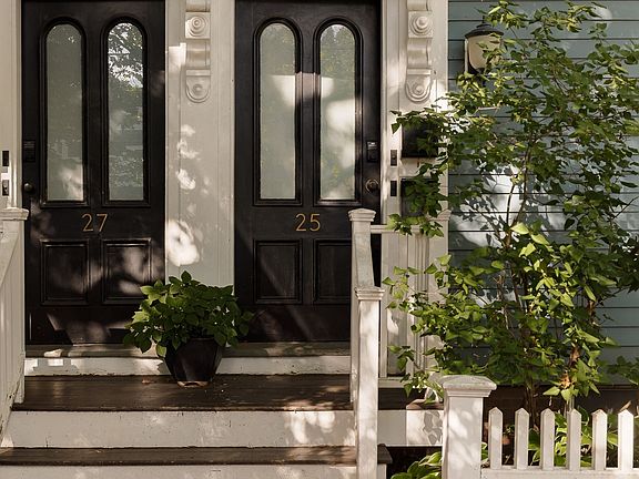 2nd image of 25 Chalk St #2