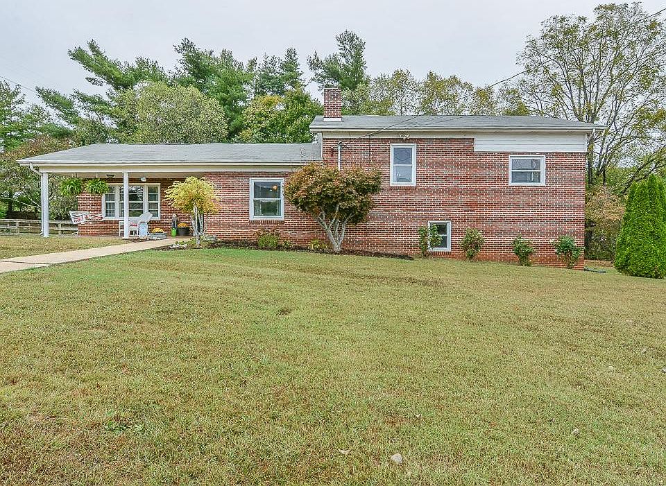 1st image of 2417 Huffine Cir