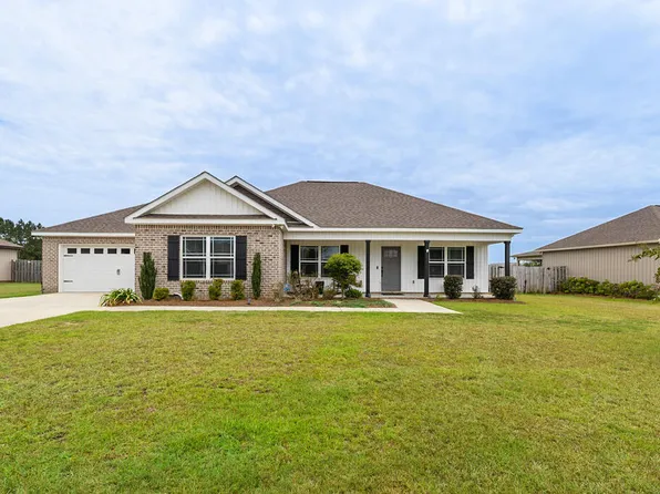 107 Tanglewood Dr, Headland, AL 36345