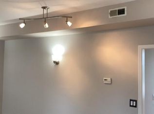 126 Callan Ave APT 3A, Evanston, IL 60202