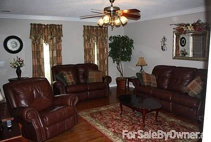 MORE PHOTOS @ WWW.UNIT202.INFO