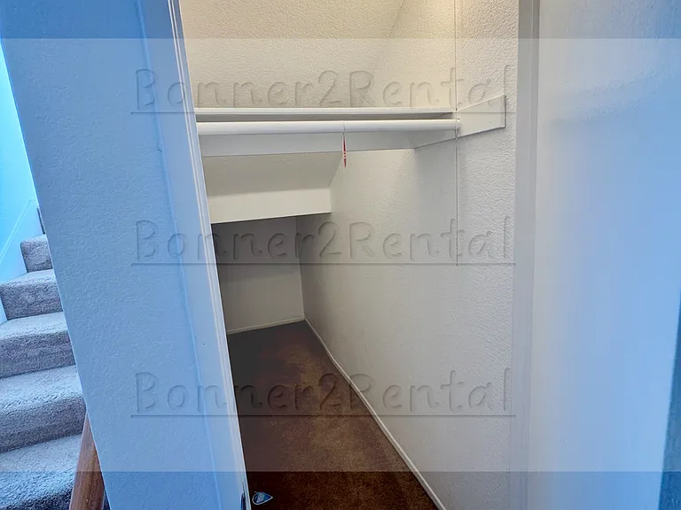 1854 Loreto Gln — Photo 8