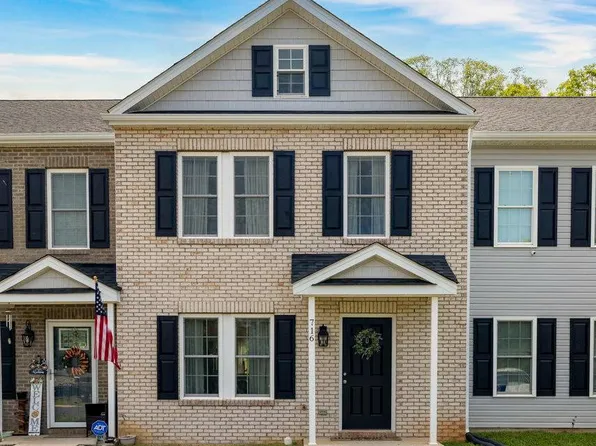 716 Parkview Dr, Front Royal, VA 22630