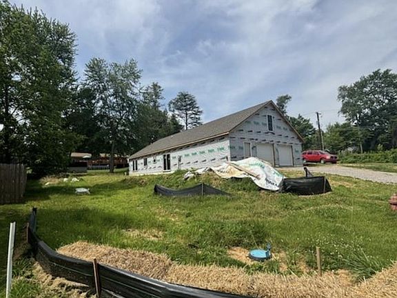 3rd image of 7711 Pamela Ln