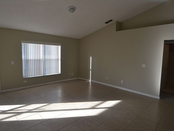 3rd image of 364 Marquee Dr
