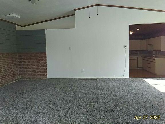 4th image of 806 E Vistula St