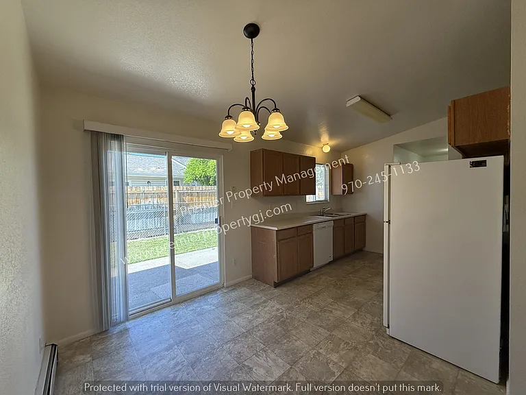 612 Round Table Rd — Photo 9