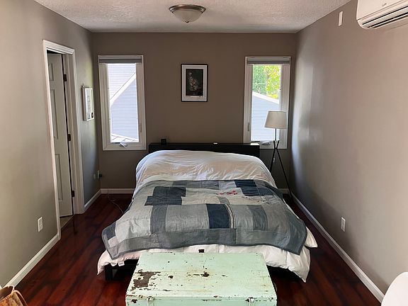4th image of 7010 James Ave S