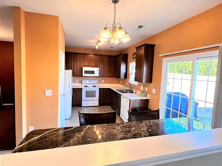6 Red Brush Ct — Photo 3