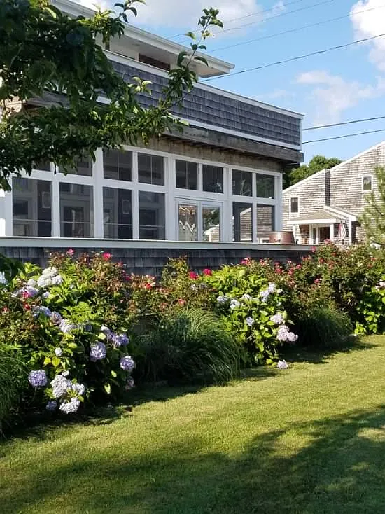 35 Pine Island Rd — Photo 3