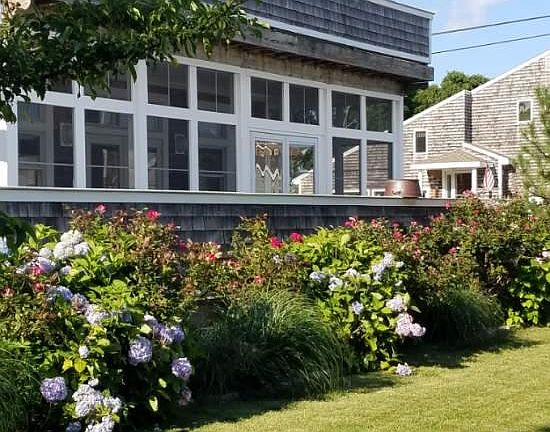 Screen porch