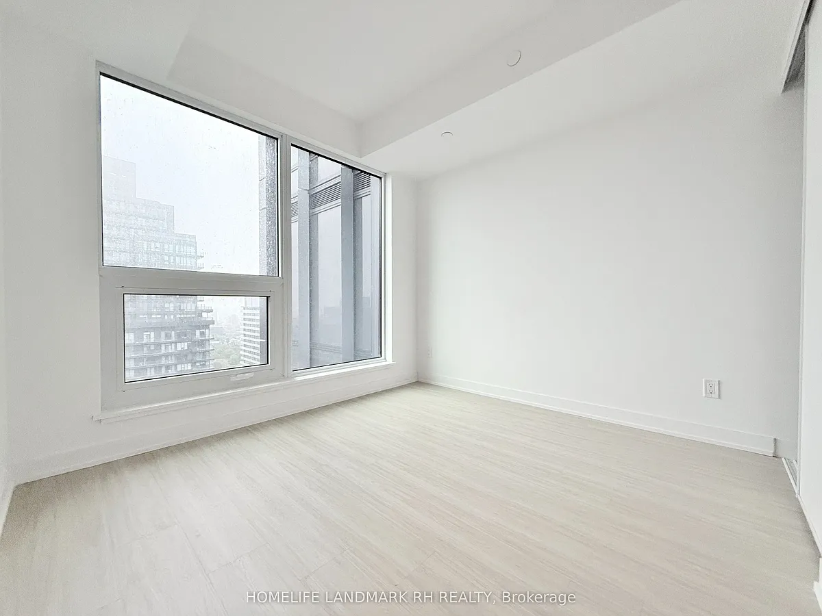 Building Photo - 8 Wellesley St W #3902