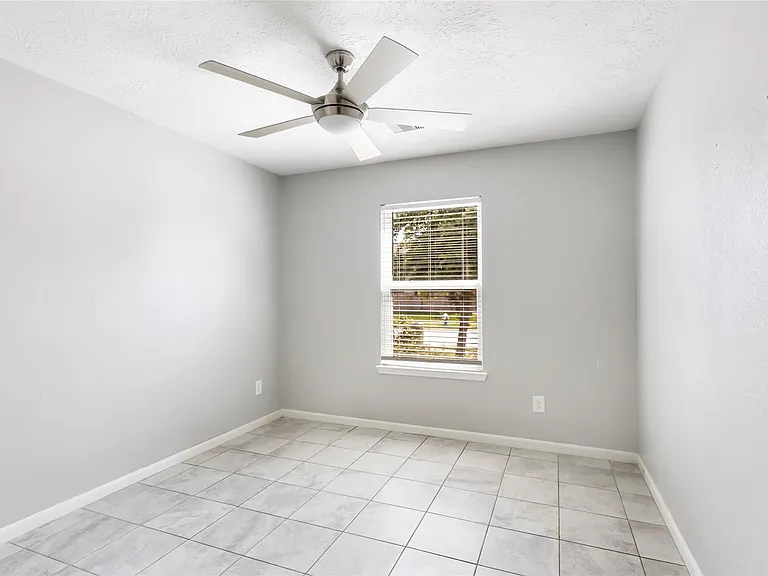 20805 Langworth Pl — Photo 13