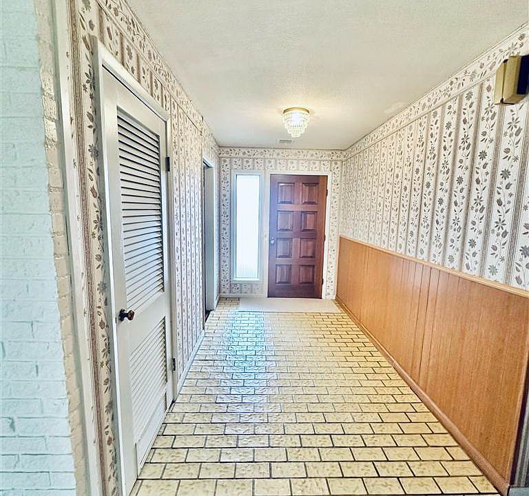 713 W 4th St, Grandfield, OK 73546 Zillow