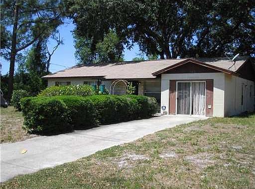 2nd image of 700 Carmen Dr
