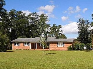 207 Roseboro St, Roseboro, NC 28382