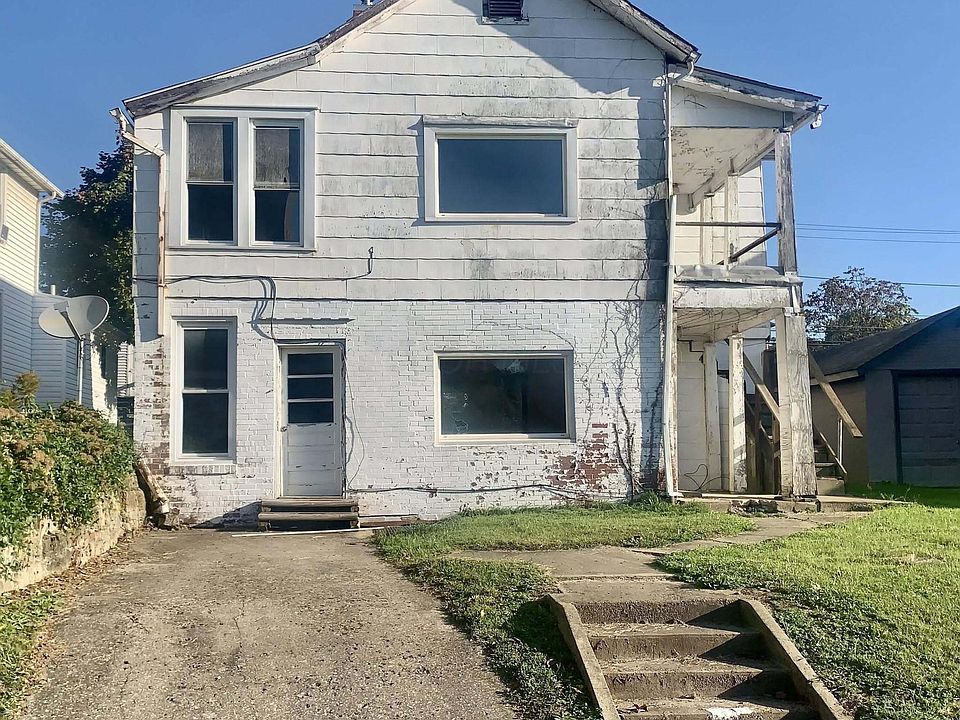 2nd image of 256 Burley St #1