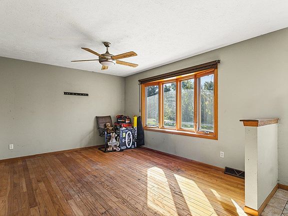3rd image of 6581 Happy Acres Rd