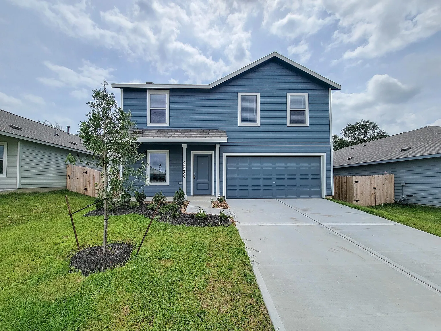 4 bed, 1891 sqft, $1,795 — Photo 1
