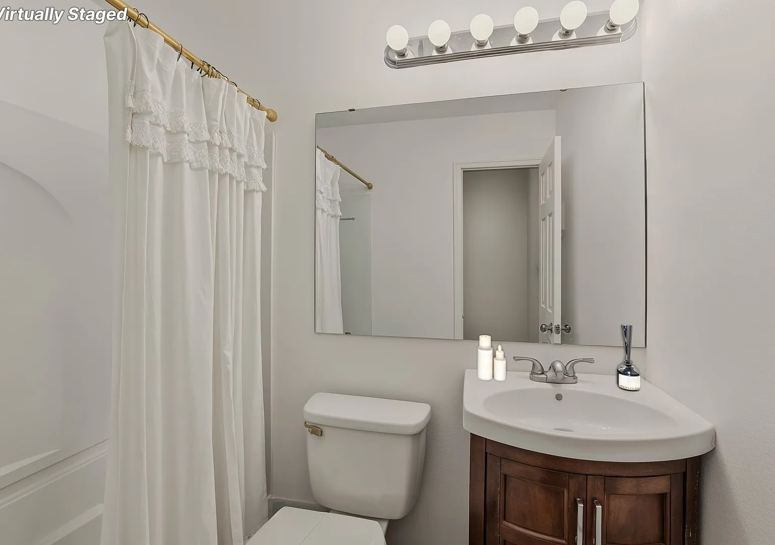 Renovated 4 Bedroom House Near FSU for August 2027! — Photo 3