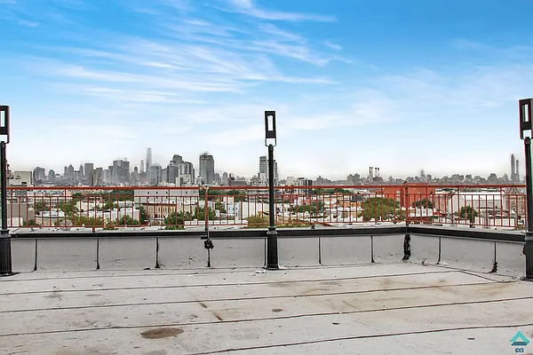 Rented by Evergreen Apartments BK | media 3