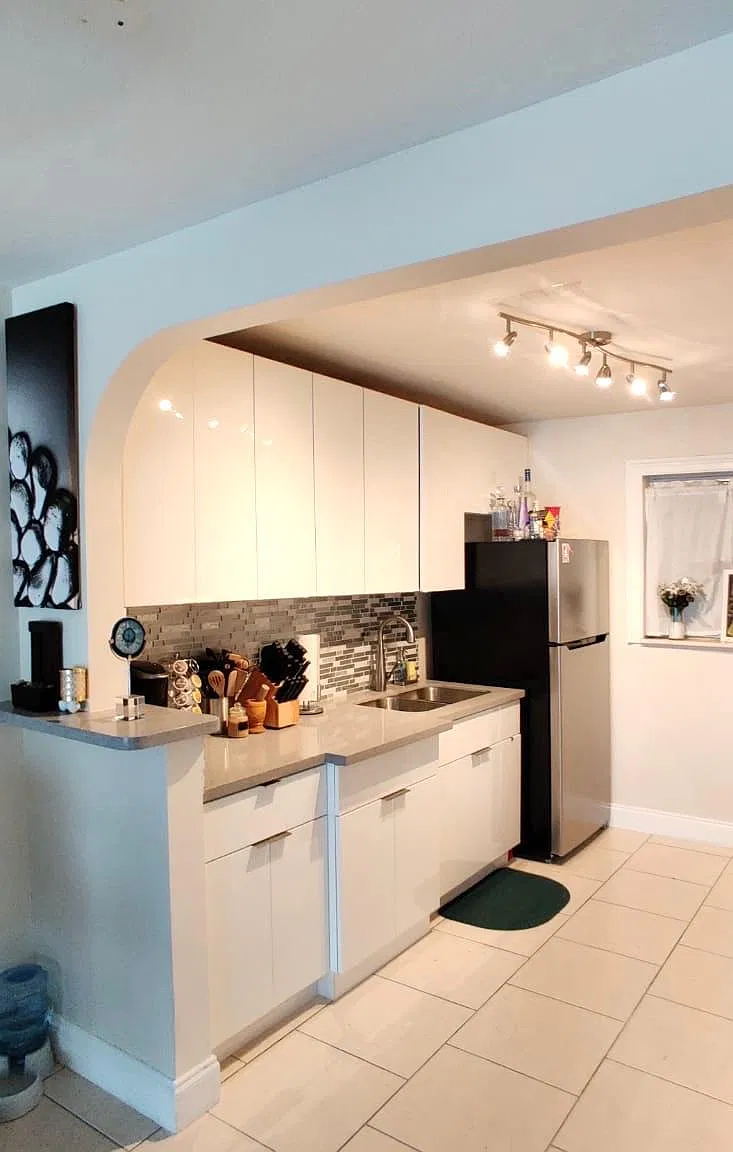 2 bed, 950 sqft, $2,100 — Photo 1