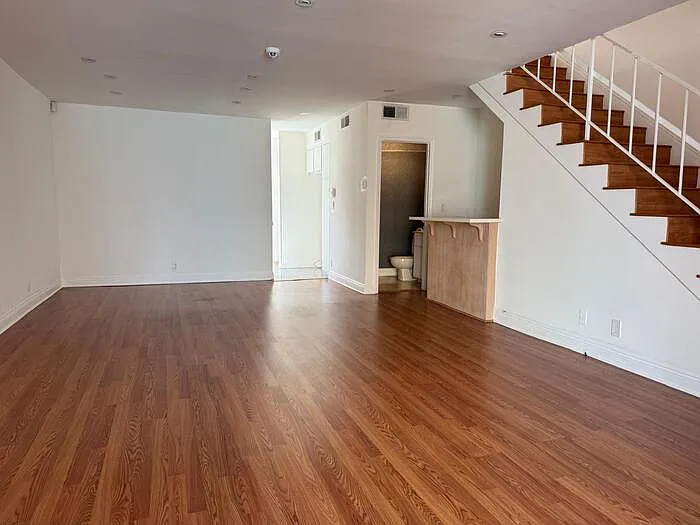 14912 Dickens St #13 — Photo 9