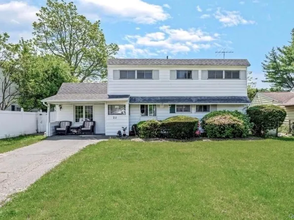 20 Basket Lane, Hicksville, NY 11801