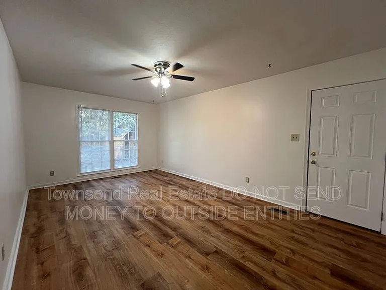2213 Stanton St — Photo 6