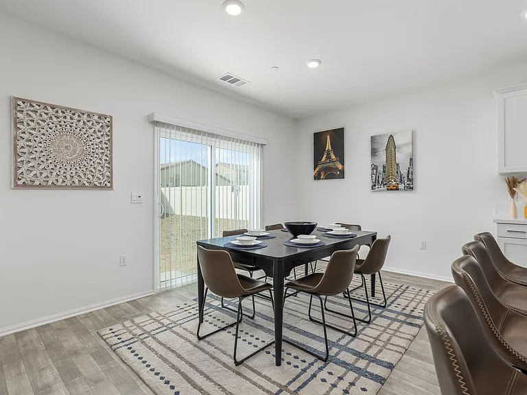 Desert Lily Ct — Photo 1