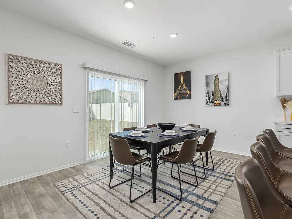 Desert Lily Ct