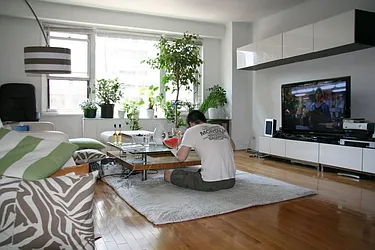 Rented by Yuan Jessica Chuang, LREB