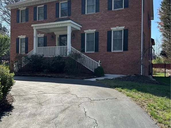 1736 Huntington Woods Ct, Winston Salem, NC 27103