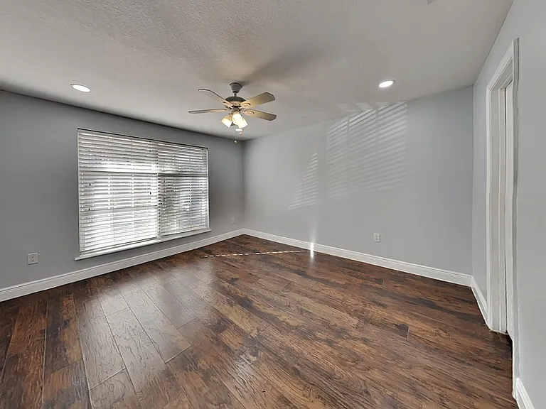 3979 Versailles Dr — Photo 17