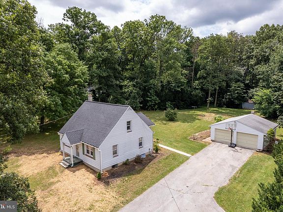 2nd image of 20728 Old York Rd