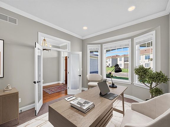4th image of 878 Diseworth Ct NE