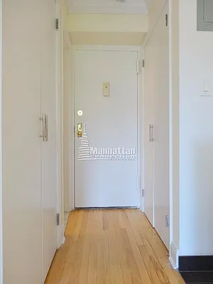 Rented by Manhattan Connection | media 7