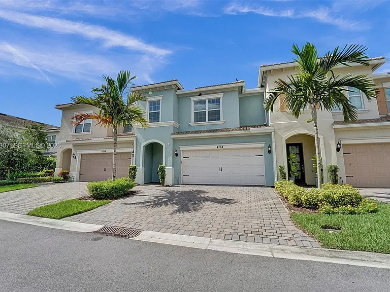 4764 Eucalyptus Dr — Photo 56