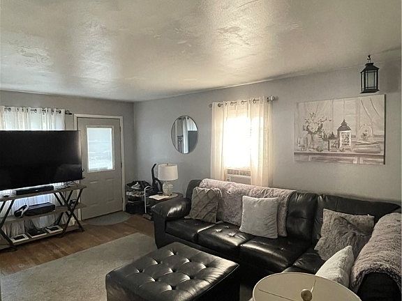 3rd image of 2236 Koehler Ave