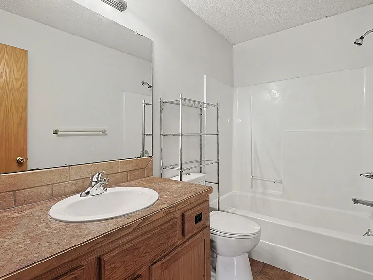 2316 N Shefford Cir — Photo 20