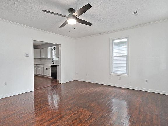 3rd image of 3147 W State St