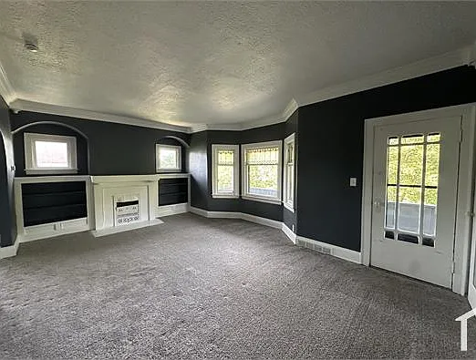2 bed, $1,000 — Photo 1