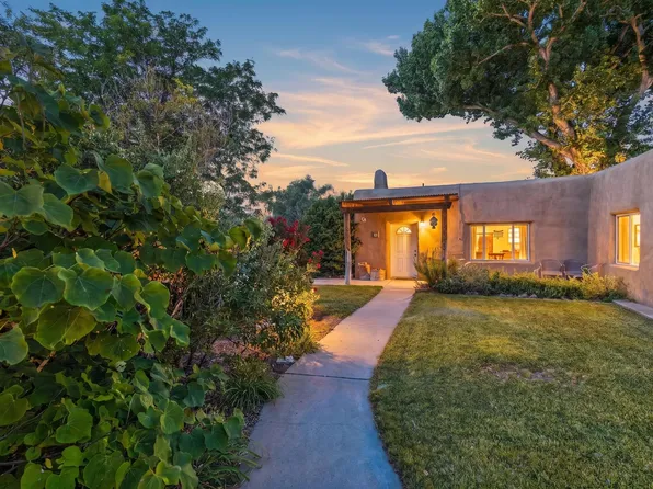 16 Bennett Rd, Los Lunas, NM 87031