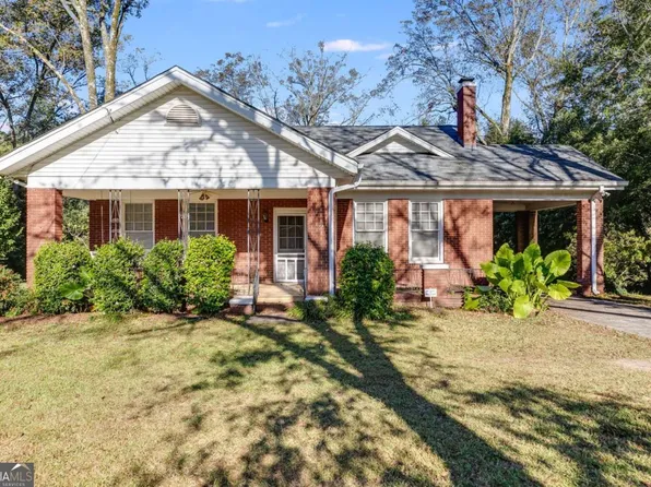 427 E College St, Bowdon, GA 30108